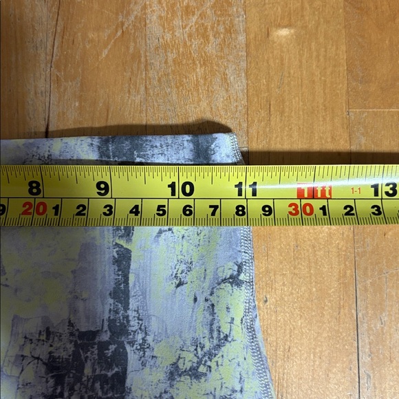 Lululemon Wunder Train high rise leggings - Picture 8 of 10